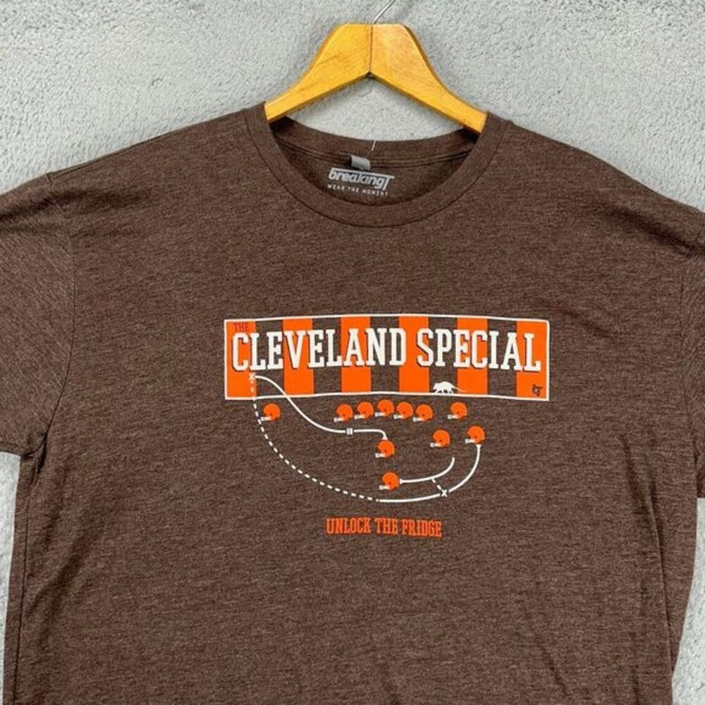 Cleveland Browns T-Shirt Adult XL Brown NFL Football Short Sleeve Mens BreakingT